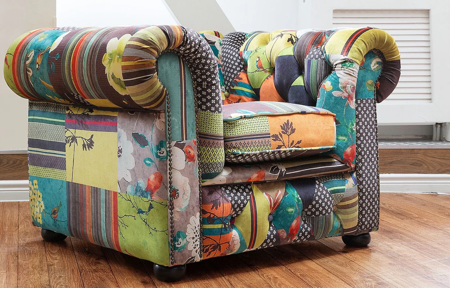 Minimalism or Maximalism? Ask Yourself 3 Questions to Decide Which Style Suits Your Space